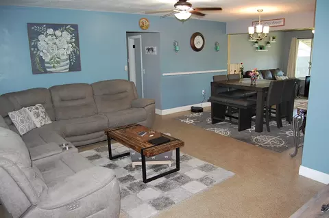 8400 Taft St, Pembroke Pines, FL 33024
