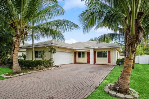 320 NW 17th Ter, Pompano Beach, FL 33069