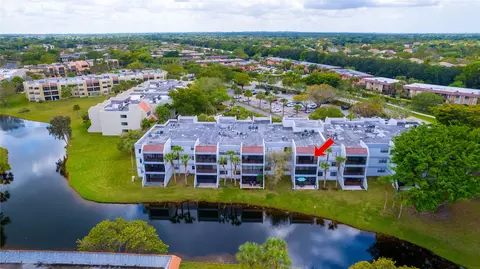 200 Lakeview #307, Weston, FL 33326