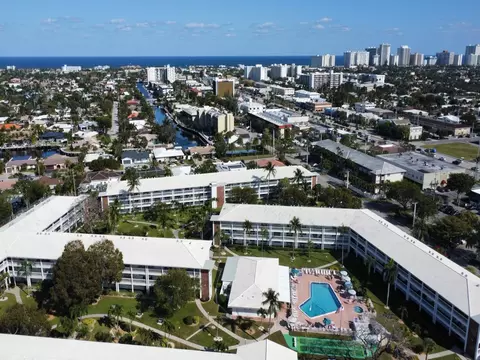 2453 NE 51st St #D-310, Fort Lauderdale, FL 33308