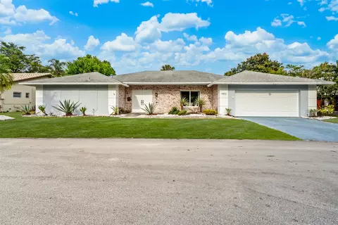 4402 Queen Palm Ln, Tamarac, FL 33319