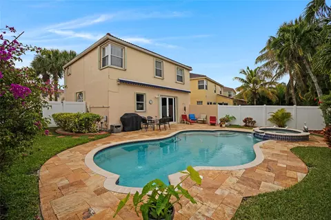 340 NW 153rd Ln, Pembroke Pines, FL 33028