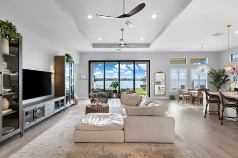 9270 W Parkland Bay Trl, Parkland, FL 33076