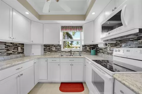 2894 Crosley Dr E #H, West Palm Beach, FL 33415