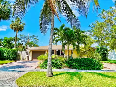 151 SE 3rd St, Pompano Beach, FL 33060