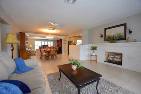 209 N 31st Rd, Hollywood, FL 33021 photo 9