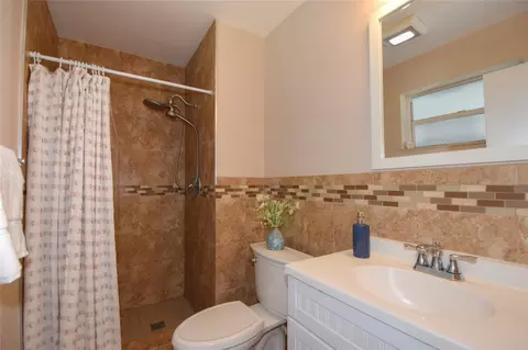 209 N 31st Rd, Hollywood, FL 33021 photo 24