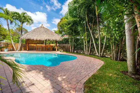 584 NW 87th Ter, Coral Springs, FL 33071