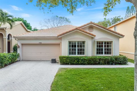 4786 S Classical Blvd, Delray Beach, FL 33445
