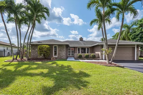 9710 NW 15th St, Plantation, FL 33322