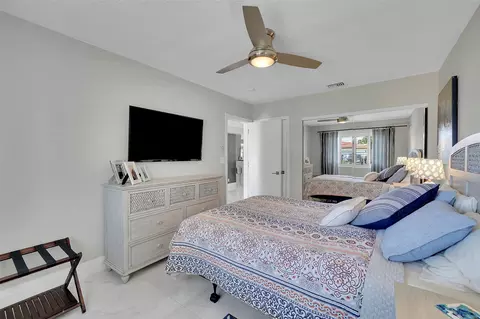 331 SE 5th Ter, Pompano Beach, FL 33060 photo 16