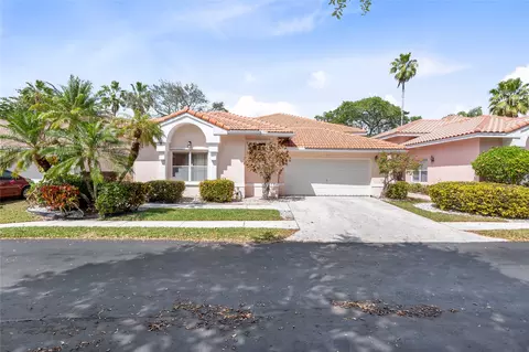 7733 Highlands Cir, Margate, FL 33063