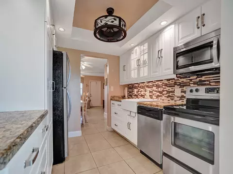 7610 NW 1st #105, Margate, FL 33063