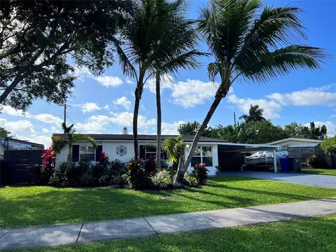 5936 N Farragut Dr, Hollywood, FL 33021
