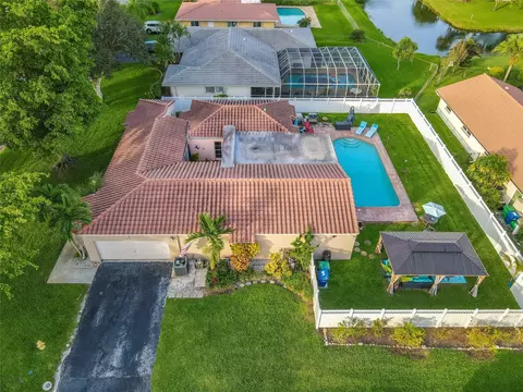 1845 NW 93rd Ter, Coral Springs, FL 33071