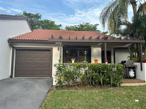 7123 Mimosa Way #7123, Tamarac, FL 33321