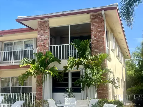 3215 NE 15 St #205, Pompano Beach, FL 33062