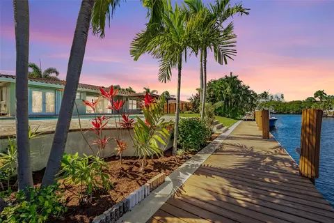 260 SE 3rd Ave, Pompano Beach, FL 33060 photo 2