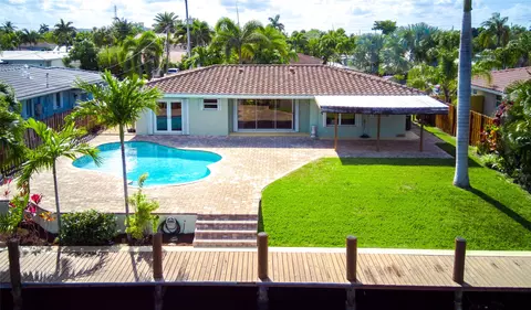260 SE 3rd Ave, Pompano Beach, FL 33060