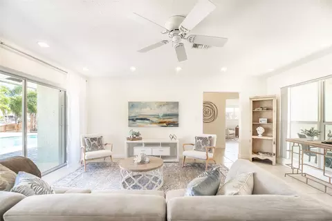 260 SE 3rd Ave, Pompano Beach, FL 33060 photo 4