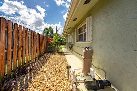 260 SE 3rd Ave, Pompano Beach, FL 33060 photo 48