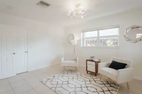 260 SE 3rd Ave, Pompano Beach, FL 33060 photo 16