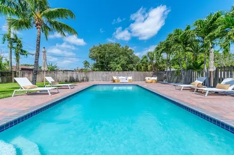 1811 SW 42nd Ave, Fort Lauderdale, FL 33317