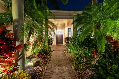 920 Tradewinds Bnd, Weston, FL 33327
