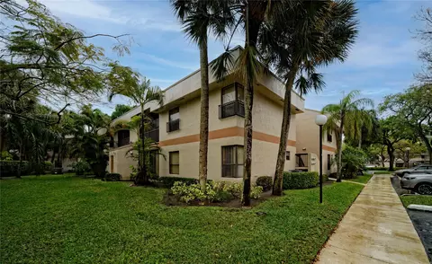 2812 Carambola Cir #1984, Pompano Beach, FL 33066
