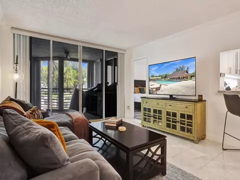 1920 Sabal Palm Dr #206, Davie, FL 33324