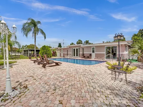 717 E River Dr, Margate, FL 33063 photo 6