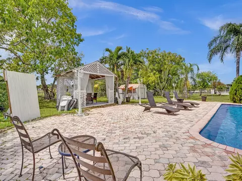 717 E River Dr, Margate, FL 33063 photo 33