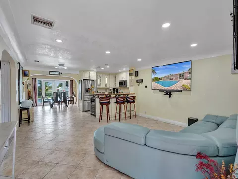 717 E River Dr, Margate, FL 33063 photo 16
