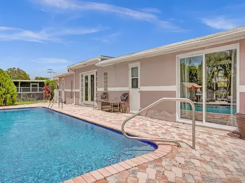 717 E River Dr, Margate, FL 33063 photo 32