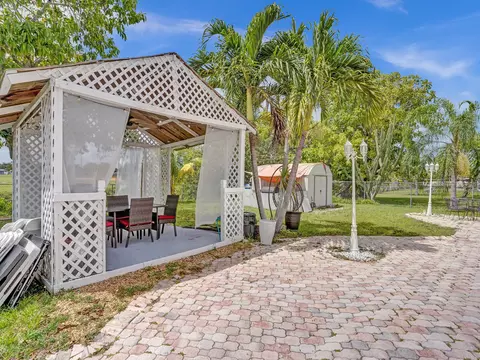 717 E River Dr, Margate, FL 33063 photo 34