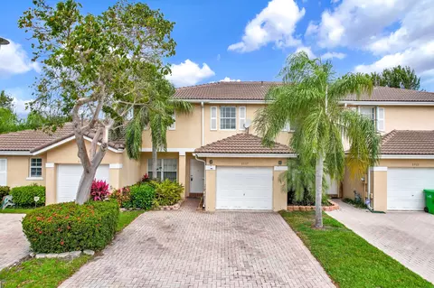 8937 NW 53rd St #1, Sunrise, FL 33351