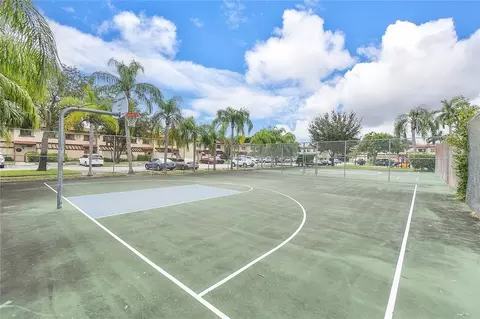 8839 SW Springtree Lakes Dr #8839, Sunrise, FL 33351