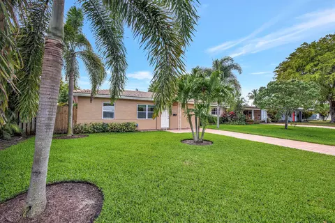 110 NE 48th St, Oakland Park, FL 33334