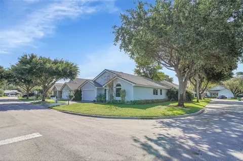 5480 Pine Ct, Coral Springs, FL 33067 photo 5