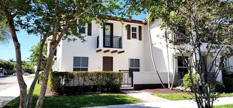 4668 Olympia Ct, Coconut Creek, FL 33073