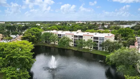 1734 Hammock Blvd #302, Coconut Creek, FL 33063