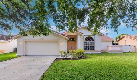 11900 SW 47th Ct, Cooper City, FL 33330