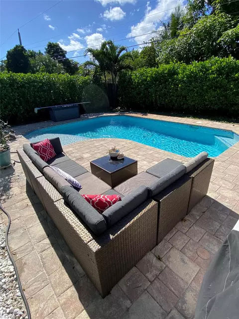 2921 NE 10th Ter, Pompano Beach, FL 33064