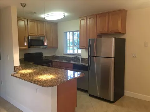 5010 King Arthur Ave, Davie, FL 33331