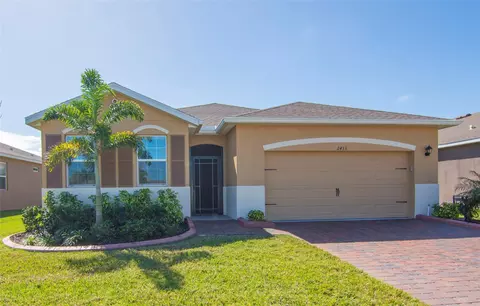 2433 Crowned Eagle Cir, Vero Beach, FL 32962