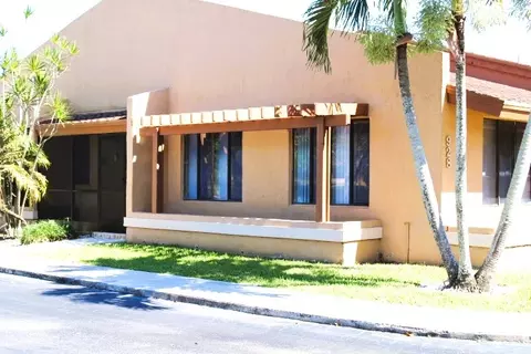 928 NW 79th Ter, Plantation, FL 33324