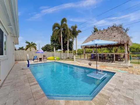 8371 NW 24th Ct, Pembroke Pines, FL 33024