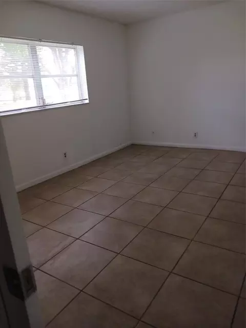 7605 W Atlantic Blvd #106, Margate, FL 33063