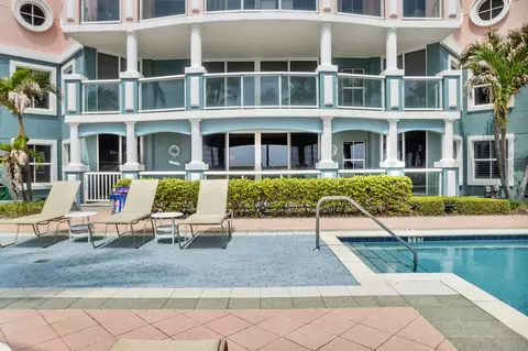2051 SE 3rd St #102, Deerfield Beach, FL 33441