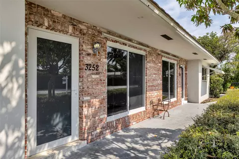 3250 NE 5th Dr, Boca Raton, FL 33431